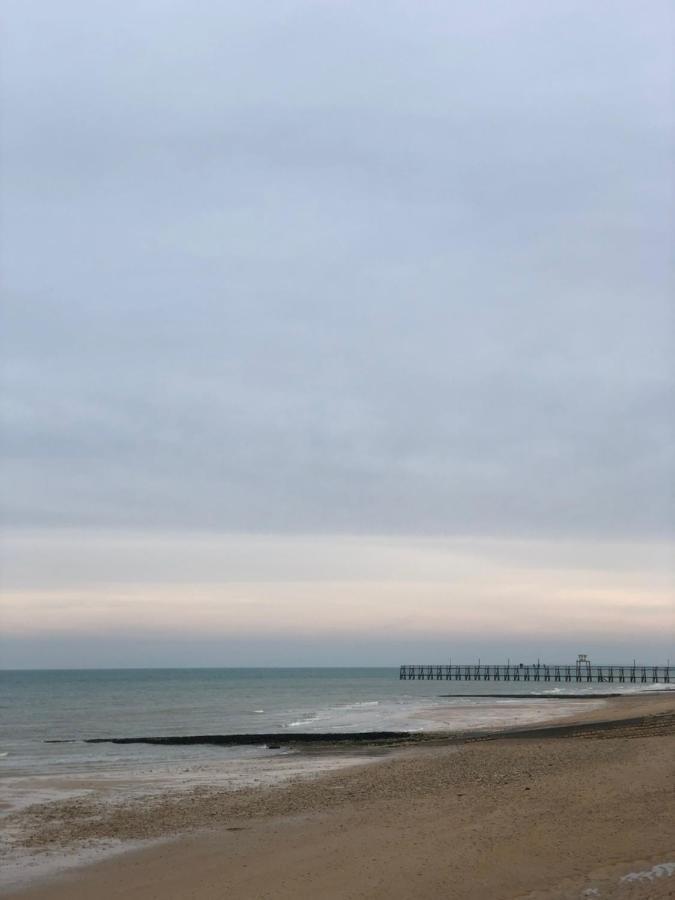 Le Spot, Appartement Spacieux A 30M De La Mer 45M2 Luc-sur-Mer Exteriör bild
