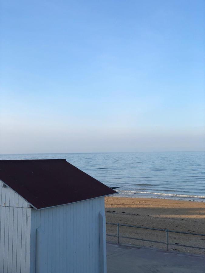 Le Spot, Appartement Spacieux A 30M De La Mer 45M2 Luc-sur-Mer Exteriör bild